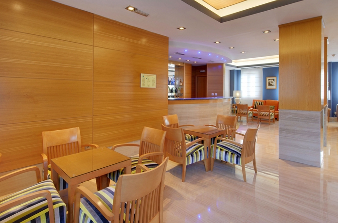 Imagen de los interiores del Hotel Sercotel Alcalá 611. Foto 11