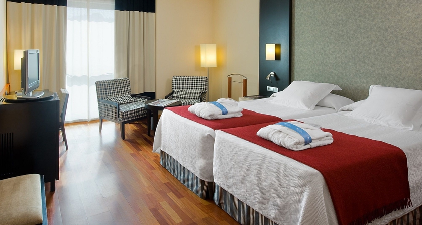 Imagen de la habitación del Hotel Sercotel Amistad Murcia. Foto 12