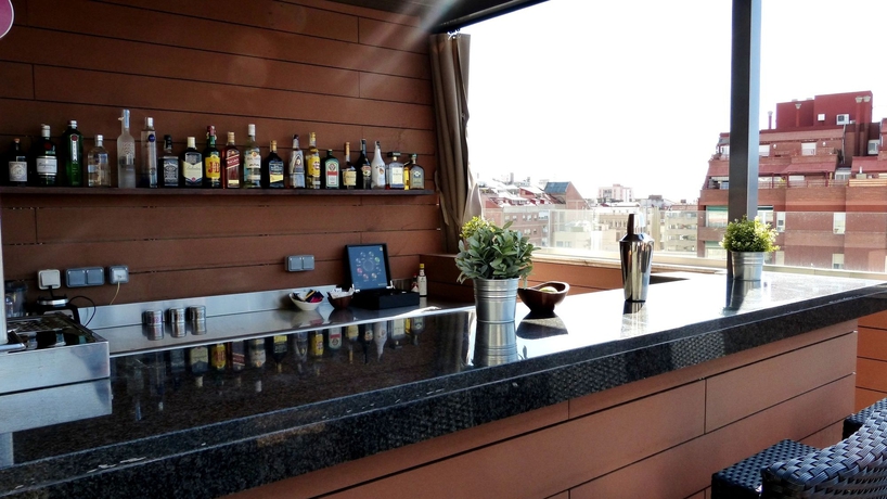 Imagen del bar/restaurante del Hotel Sercotel Amister Art. Foto 3