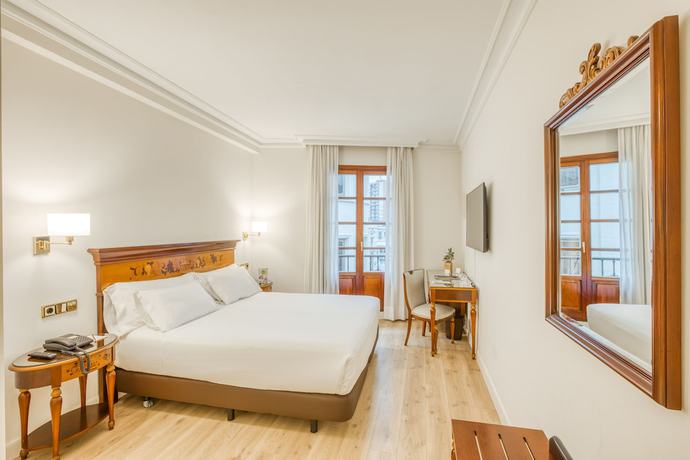 Imagen de la habitación del Hotel Sercotel Arenal Bilbao. Foto 4