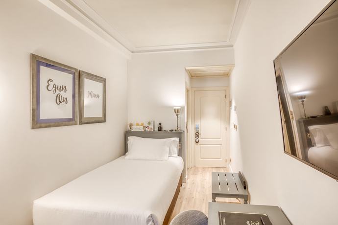 Imagen de la habitación del Hotel Sercotel Arenal Bilbao. Foto 8