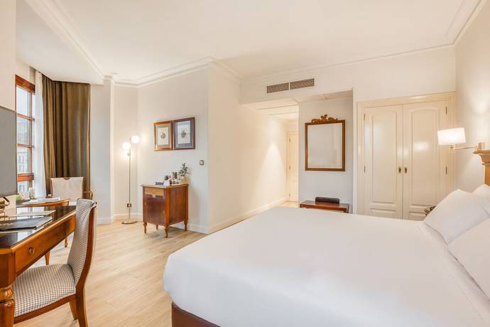 Imagen de la habitación del Hotel Sercotel Arenal Bilbao. Foto 10