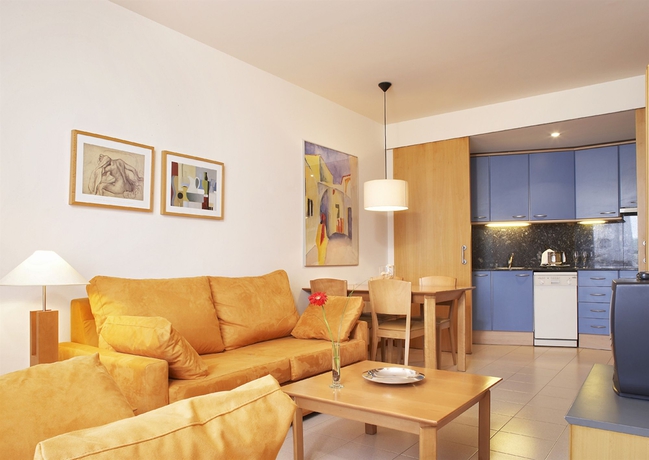 Imagen de los interiores del Hotel Sercotel Arrahona. Foto 13