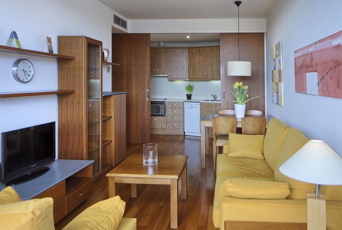 Imagen de los interiores del Hotel Sercotel Arrahona. Foto 14