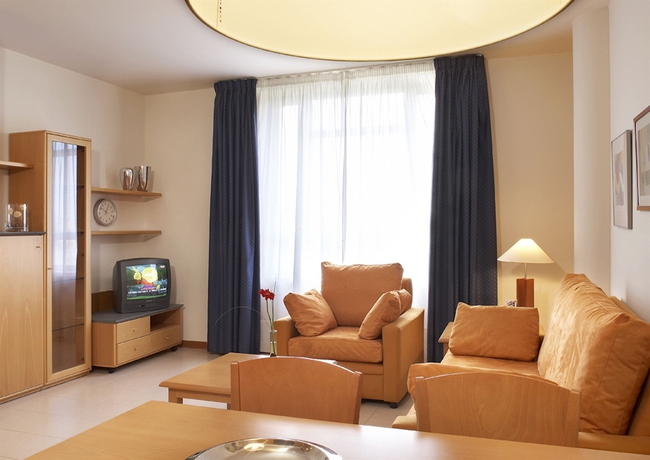 Imagen de los interiores del Hotel Sercotel Arrahona. Foto 15