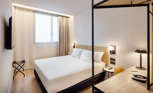 Imagen de la habitación del Hotel Sercotel Barcelona El Prat. Foto 2