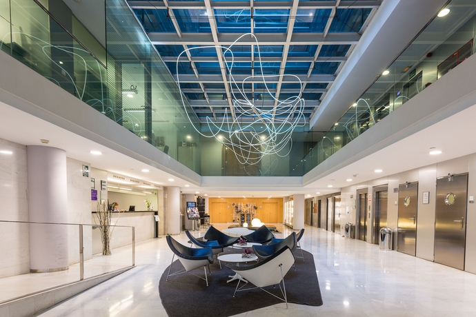 Imagen de los interiores del Hotel Sercotel Caspe. Foto 12