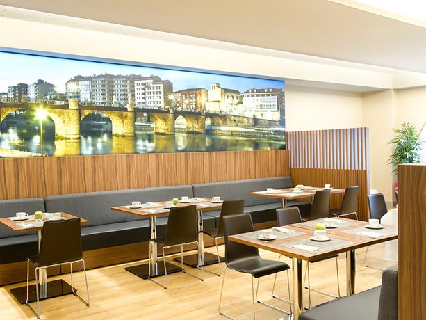 Imagen del bar/restaurante del Hotel Sercotel Ciudad De Miranda. Foto 2