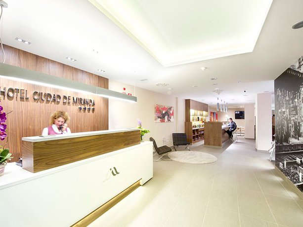 Imagen de los interiores del Hotel Sercotel Ciudad De Miranda. Foto 9