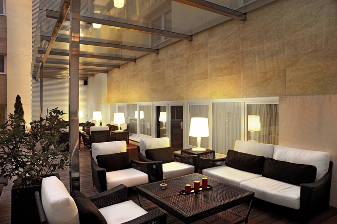 Imagen de los interiores del Hotel Sercotel Coliseo. Foto 7