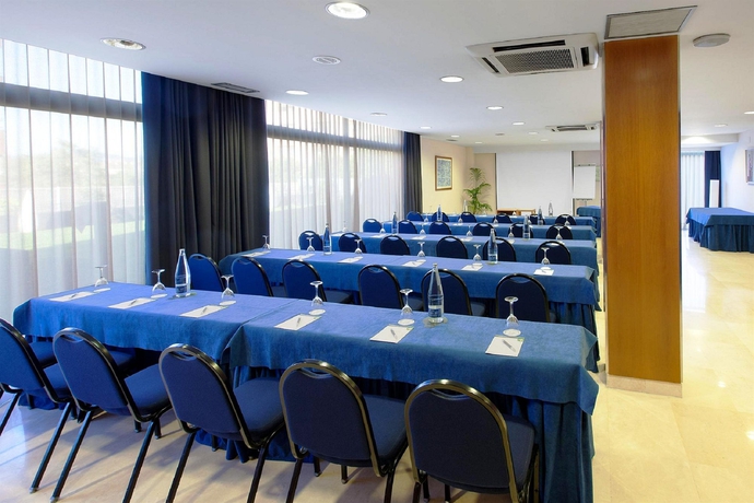 Imagen de los interiores del Hotel Sercotel Cornella Barcelona. Foto 8