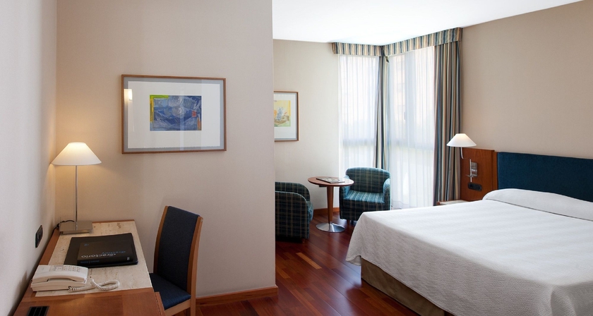 Imagen de la habitación del Hotel Sercotel Cornella Barcelona. Foto 6