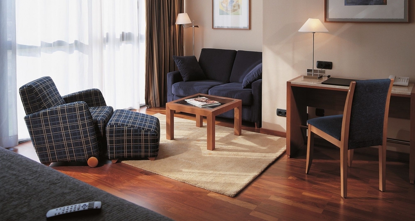 Imagen de los interiores del Hotel Sercotel Cornella Barcelona. Foto 10