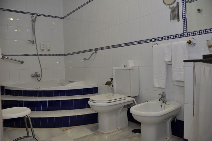 Imagen de la habitación del Hotel Sercotel Doña Carmela. Foto 4