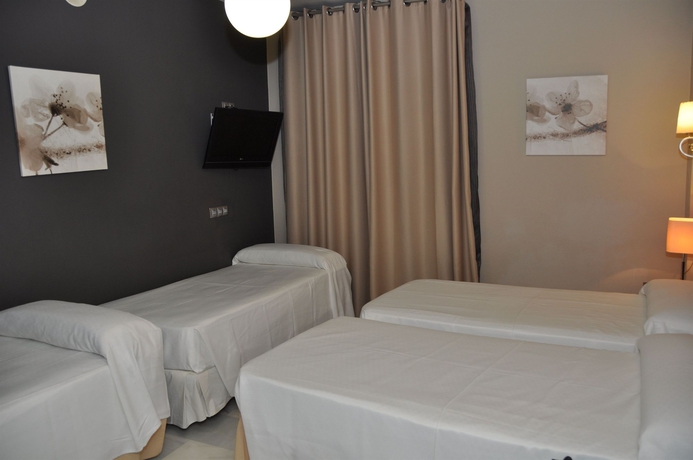 Imagen de la habitación del Hotel Sercotel Doña Carmela. Foto 7