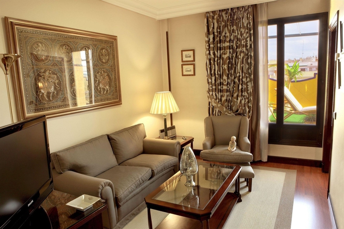 Imagen de los interiores del Hotel Sercotel Gran Conde Duque. Foto 12