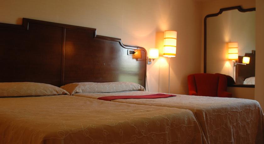 Imagen de la habitación del Hotel Sercotel Gran hotel Zurbarán. Foto 7