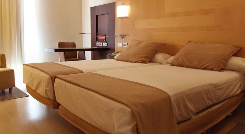 Imagen de la habitación del Hotel Sercotel Gran hotel Zurbarán. Foto 10