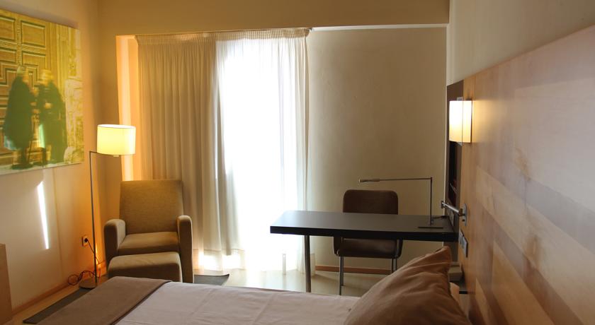Imagen de la habitación del Hotel Sercotel Gran hotel Zurbarán. Foto 11