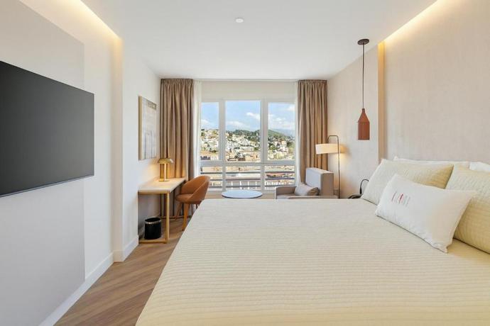 Imagen de la habitación del Hotel Sercotel HMO Martina. Foto 2