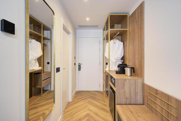 Imagen de la habitación del Hotel Sercotel HMO Martina. Foto 4