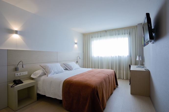 Imagen de la habitación del Hotel Sercotel Hola Tafalla. Foto 6