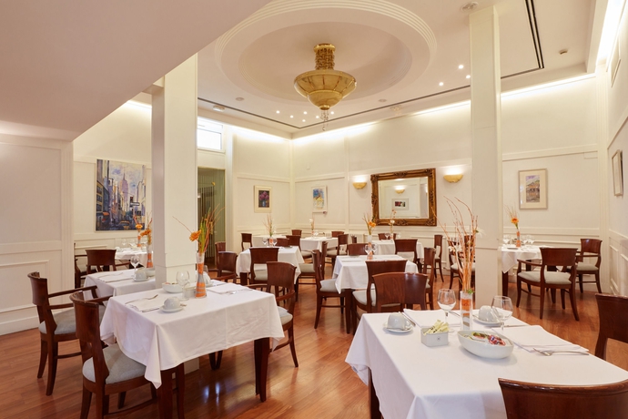 Imagen del bar/restaurante del Hotel Sercotel Hotel Europa. Foto 9