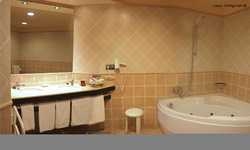 Imagen de los interiores del Hotel Sercotel Jorge I. Foto 3