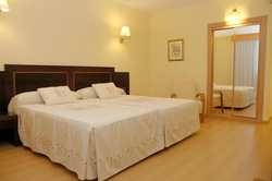 Imagen de la habitación del Hotel Sercotel Jorge I. Foto 2