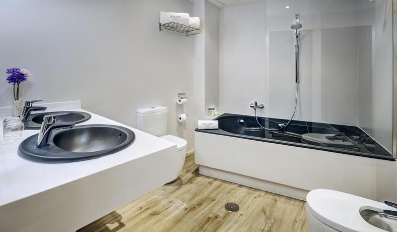 Imagen de la habitación del Hotel Sercotel Las Torres Salamanca. Foto 10