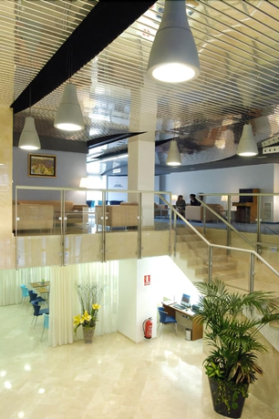 Imagen de los interiores del Hotel Sercotel Murrieta. Foto 9