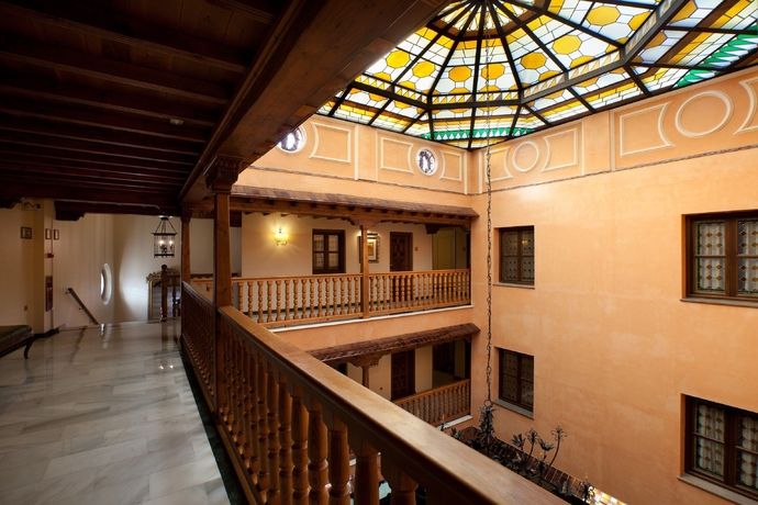 Imagen de los interiores del Hotel Sercotel Palacio De Los Gamboa. Foto 13