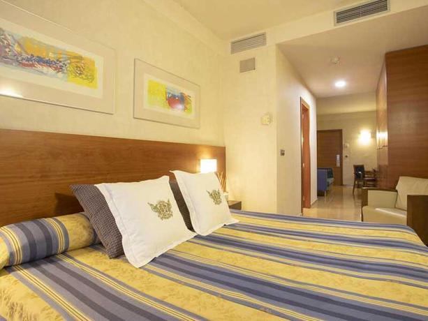 Imagen de la habitación del Hotel Sercotel Palacio De Tudemir. Foto 11