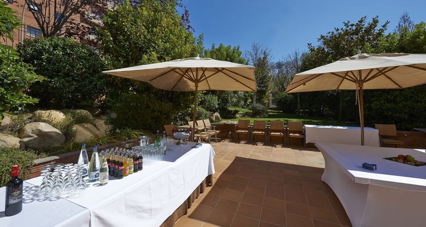 Imagen de los exteriores del Hotel Sercotel Porta Barcelona. Foto 10