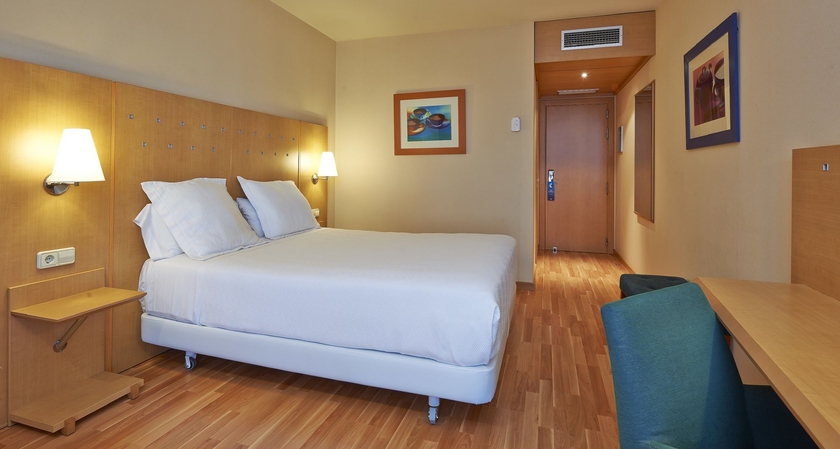 Imagen de la habitación del Hotel Sercotel Porta Barcelona. Foto 8