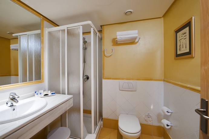 Imagen de la habitación del Hotel Sercotel Pozuelo. Foto 4