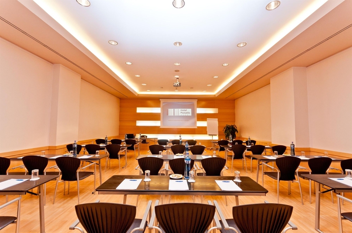 Imagen de los interiores del Hotel Sercotel Pozuelo. Foto 9