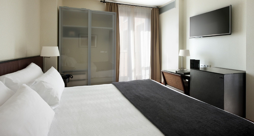 Imagen de la habitación del Hotel Sercotel Puerta De La Catedral. Foto 4