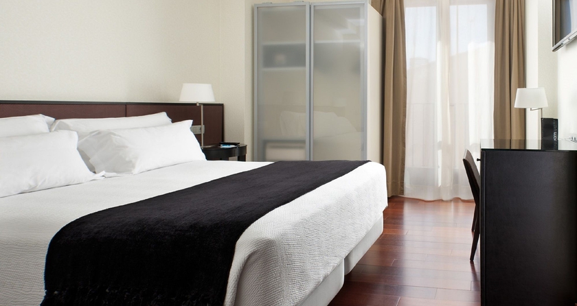 Imagen de la habitación del Hotel Sercotel Puerta De La Catedral. Foto 5