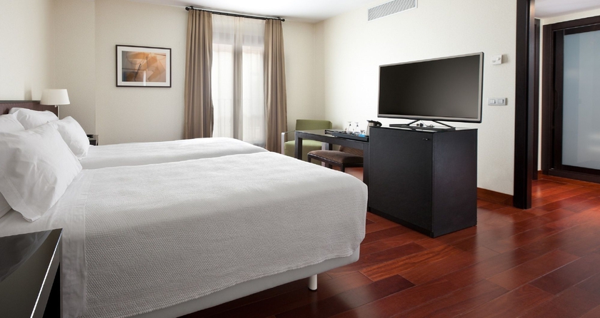 Imagen de la habitación del Hotel Sercotel Puerta De La Catedral. Foto 6
