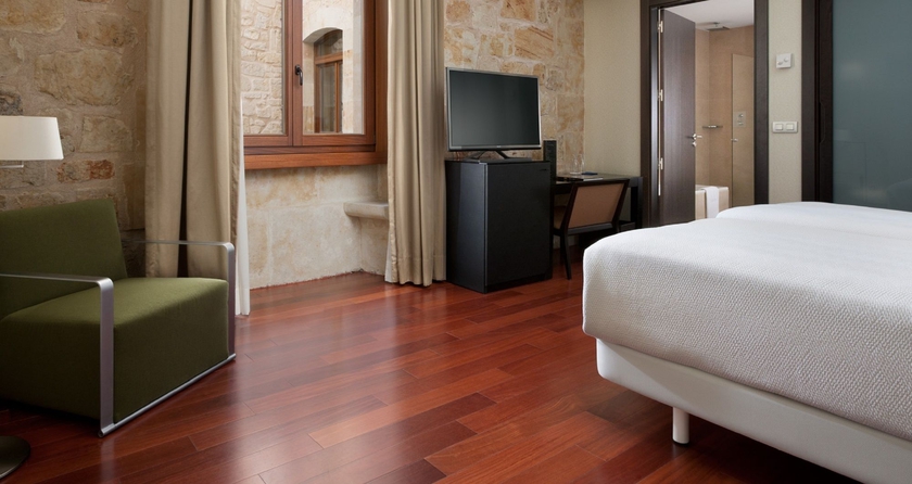 Imagen de la habitación del Hotel Sercotel Puerta De La Catedral. Foto 8