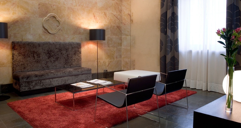 Imagen de los interiores del Hotel Sercotel Puerta De La Catedral. Foto 13