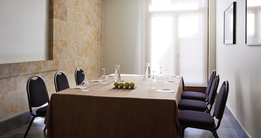 Imagen de los interiores del Hotel Sercotel Puerta De La Catedral. Foto 15