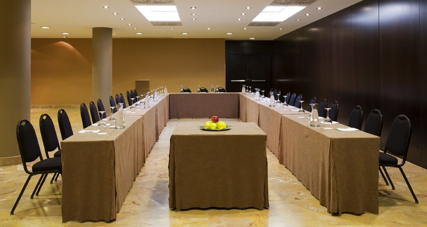 Imagen de los interiores del Hotel Sercotel Puerta De La Catedral. Foto 16