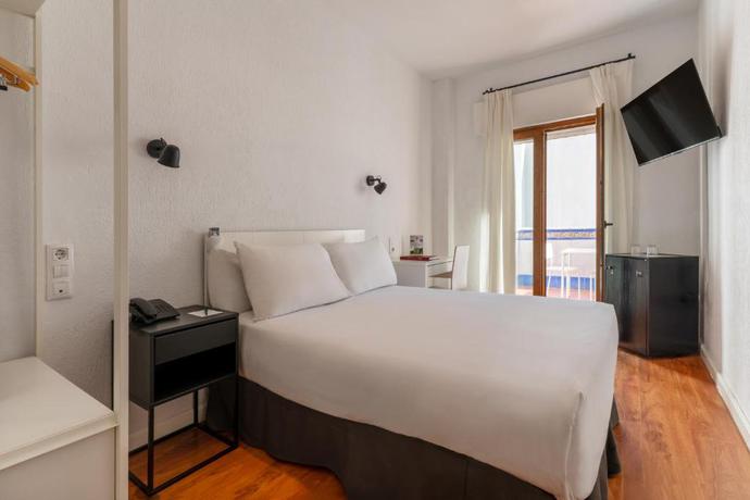 Imagen de la habitación del Hotel Sercotel Puerto de Santa Mar&iacute;a. Foto 4