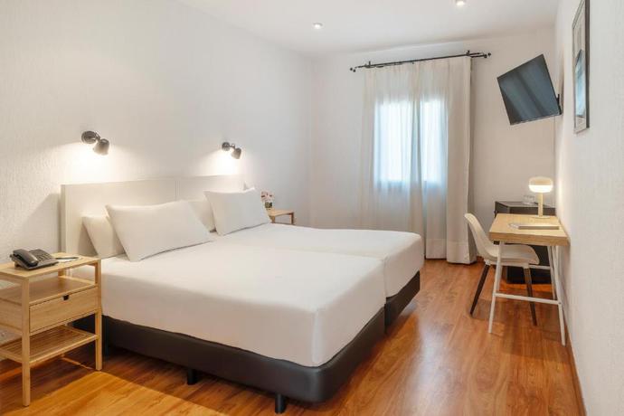 Imagen de la habitación del Hotel Sercotel Puerto de Santa Mar&iacute;a. Foto 6