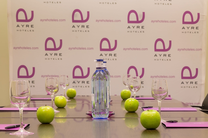 Imagen de los interiores del Hotel Sercotel Rosellon. Foto 15