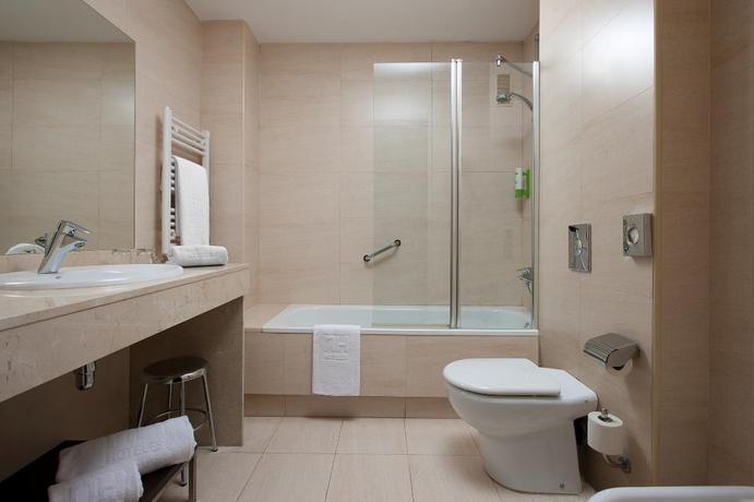 Imagen de la habitación del Hotel Sercotel Sant Boi. Foto 9