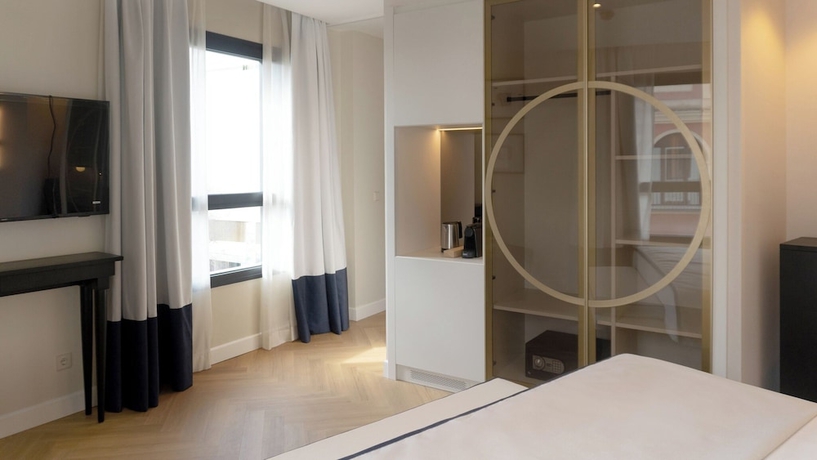 Imagen de la habitación del Hotel Sercotel Sevilla Don Luciano. Foto 11