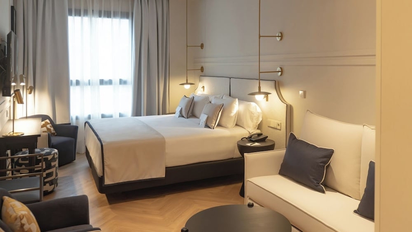 Imagen de la habitación del Hotel Sercotel Sevilla Don Luciano. Foto 14